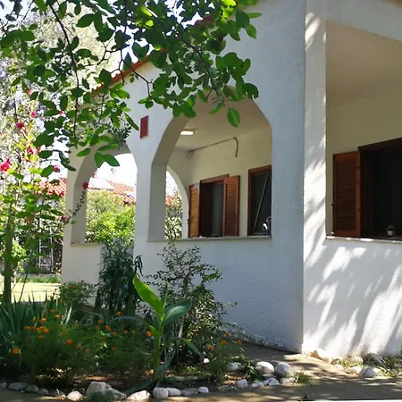 Σπίτι διακοπών Garden Valentina Σταυρός